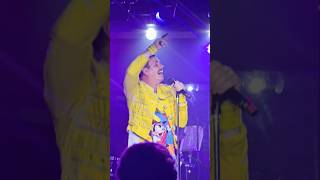 Dean Richardson nails Freddie Mercury on cruise ship #pandocruises #tribute #liveperformance