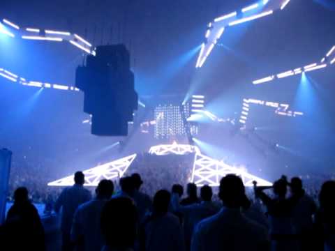 Sensation Poland 2010 Wrocław-Laidback Luke 5 [My G*O*D* (Guns On Demo)﻿ (Original Mix)]