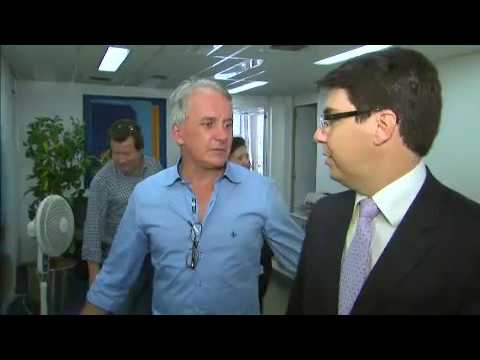 Otavio visita prédio da VASP (TV UOL)