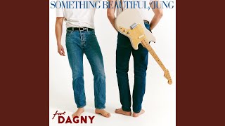 Musik-Video-Miniaturansicht zu Something Beautiful Songtext von JUNG feat. Dagny