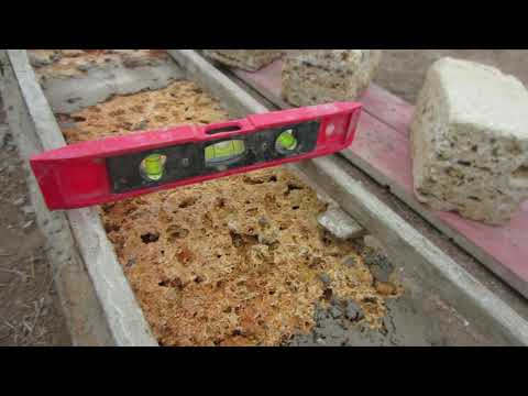 Начало строительства забора из ракушечняка