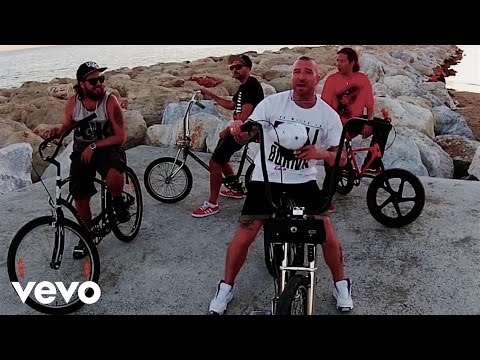 SFDK - Bajo el Mismo Sol ft. Little Pepe (Video Oficial)