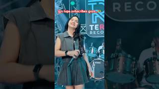 Download lagu TKW(Tenaga Kerja Wanita) - Dinda Teratu #dindateratu #dangdut #koplo #tkw #beranda mp3