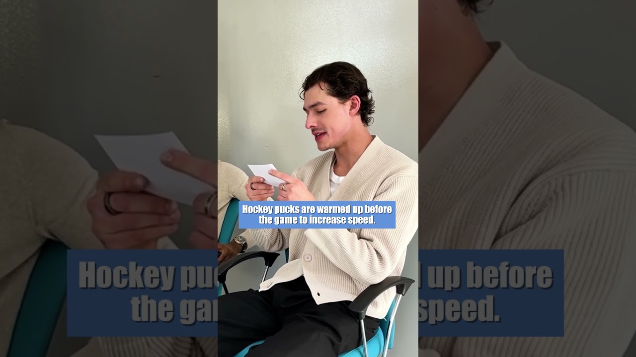 Miniature de la vidéo Who knows hockey best? du film Youngblood