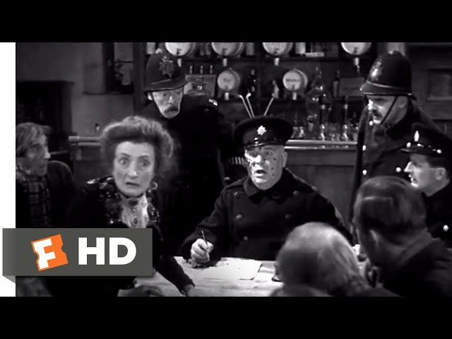 The Invisible Man (1933) - He's Here! Scene (4/10) | Movieclips