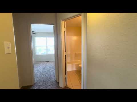 3 bed 2.5 Bath in Huning Ranch MOVE IN SPECIAL 1/2 off Deposit property video
