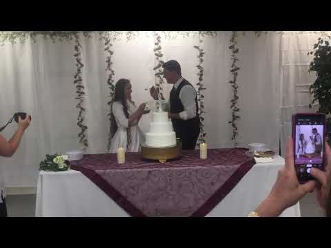 Anthony & Rebecca Cutting Bride’s Cake 9.21.19
