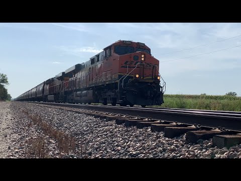 Slow moving Grain train! BNSF Transcon: Emporia sub..08/06/2022