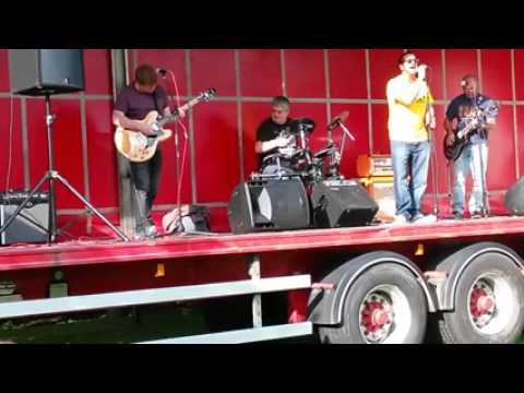 The Eclectics - I want you (live)