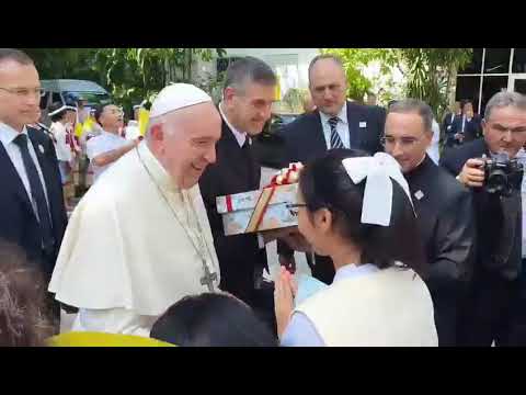 The arrival of Pope Francis in the apostolic nunciature of Bangkok 1of2