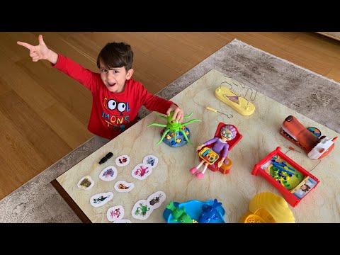 Yusuf bütün kutu oyunlarını aynı anda oynuyor🙈😹Zıplayan böcekler🐞Dişlek kurt🦊cingöz nine👵🏻