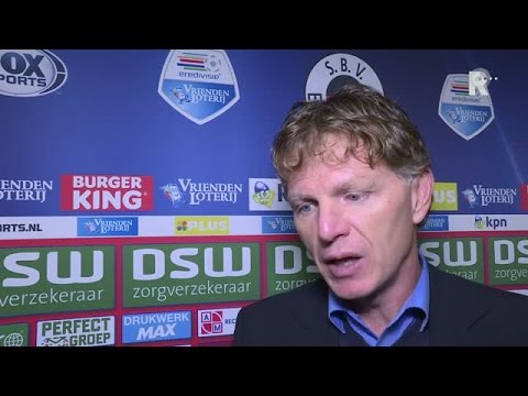 Trainer Fons Groenendijk na afloop van Excelsior - PSV