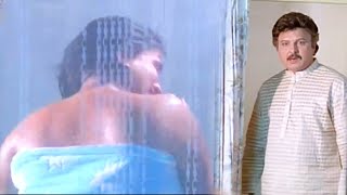 Sarath Babu saw Ambika taking bath  Kannada Matine