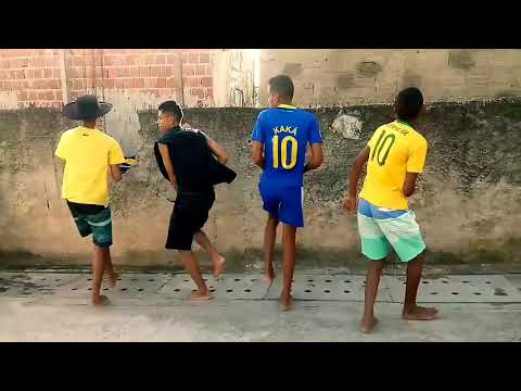 MC SAPÃO DO RECIFE E MC GW TEM QUE BATER-Os_Menor_do_Passinho_sp