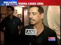 Robert Vadra attacks reporter - YouTube