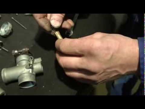 Heinkel-Club Service Video 08 - Beschleunigerpumpe prüfen