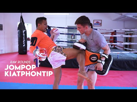 RAW ROUNDS - Jompop Kiatphontip Muay Thai Pad Work