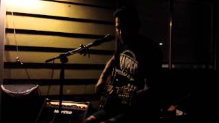 Mike Herrera - "Stay On Your Feet" acoustic performance (MxPx)
