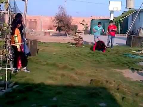 Maldades de hermanos mayores - Arxi