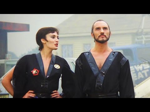 Superman 2 - Zod vs Army