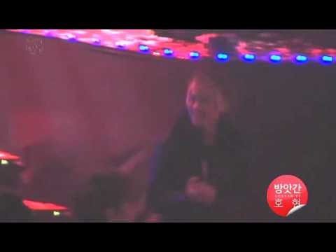 [FANCAM] 100203 SHINee Jonghyun Teasing Minho @ Seoul Music Awards