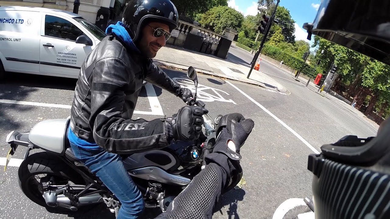 Chance encounter with a BMW R NineT