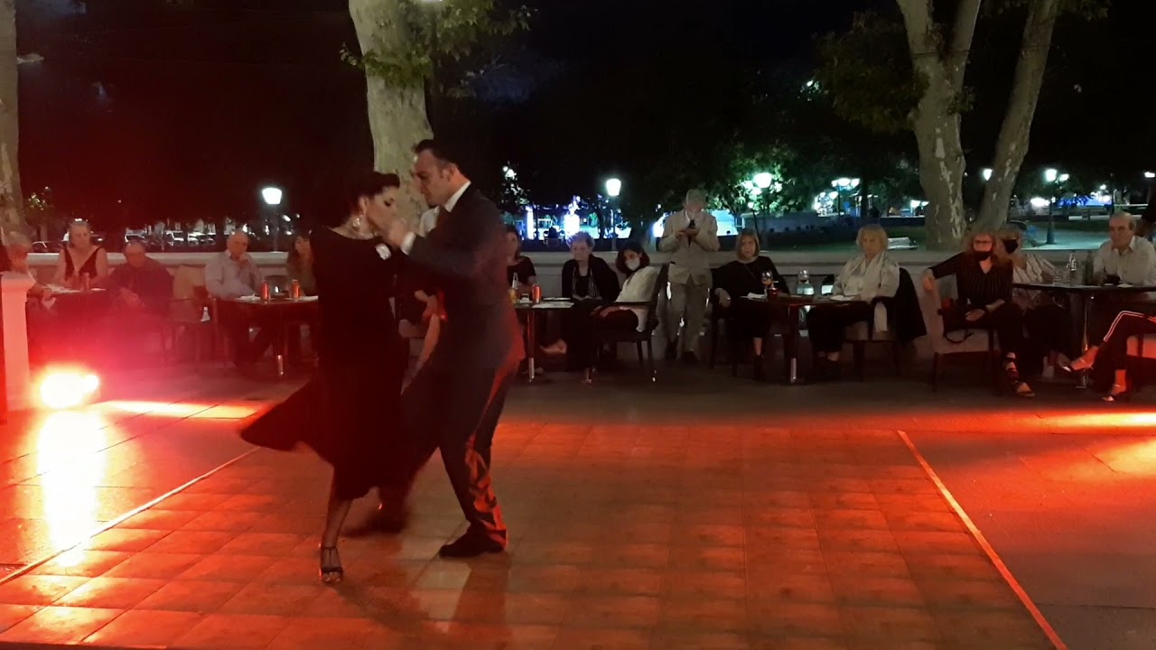 Barbara Ferreyra y Agustín Agnez - "El Puntazo" Orq. D'arienzo - Park Hyatt Mendoza.