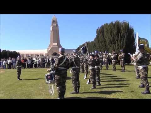 Fanfare du 2e Régiment de Hussards à DOUAUMONT Marseillaise/Highland