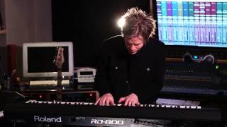 Video thumbnail for Roland RD-800 Stage Piano Overview | Full Compass by Full Compass