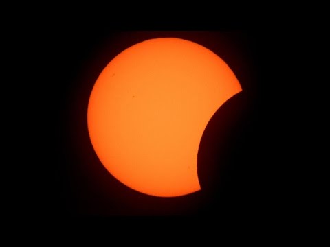 Witnesses describe total solar eclipse: 