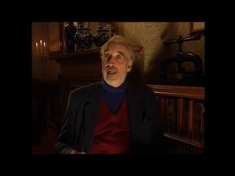 Christopher Lee Talks about the roles of Dracula