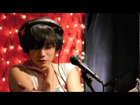 Thao & Mirah - How Dare You (Live on KEXP)