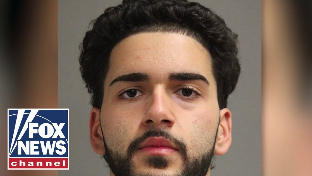 Man faces hate crime charges for attack on Chicago Jewish students