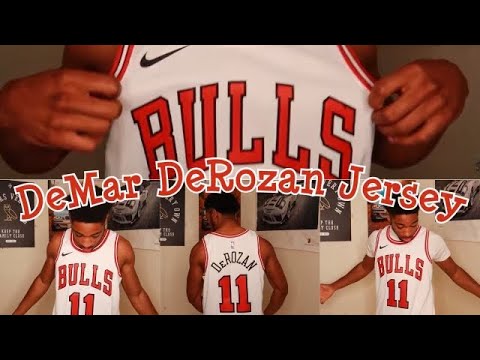Nike NBA Swingman Jersey Fit & Sizing DeMar DeRozan Chicago Bulls (NBA Store Merchandise)