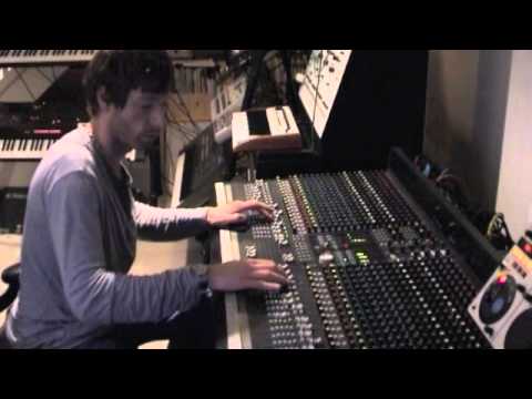 Jody Wisternoff Hardware Synth Jam .m4v