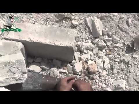 عملية زرع ألغام بالأبنية المجاورة لقوات النظام في بلدة مورك في ريف حماة الشمالي