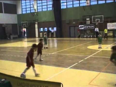 Białe Orły 2002 - PKS AGAPE Białołęka.wmv