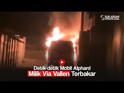 Detik-detik Mobil Alphard Milik Via Vallen Terbakar
