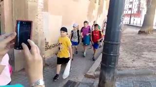 Camino al autobús