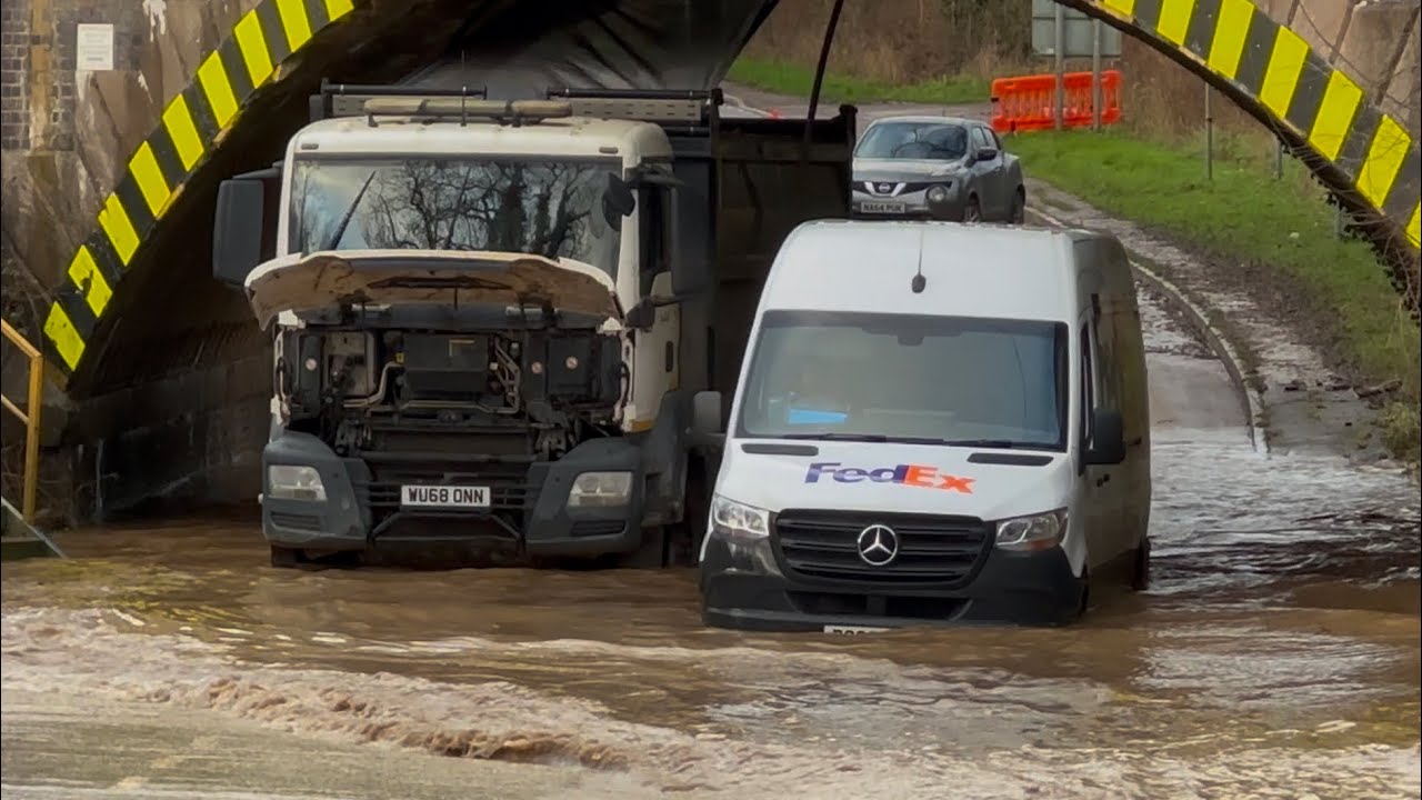 Crazy Amount Of Fails!! || Widespread UK Flooding || Vehicles vs Floods compilation || #184
