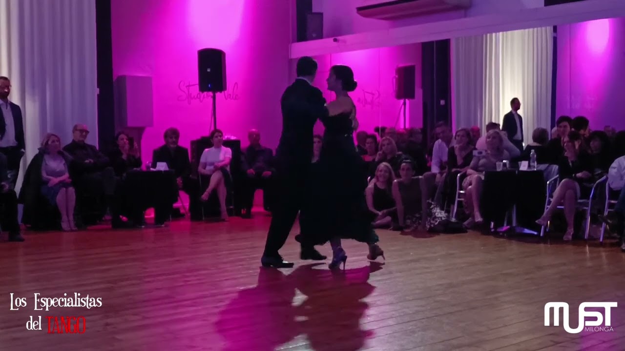 Natalia Ochoa y David Palo @mustmilonga3960_Vieja Amiga_Pedro Laurenz