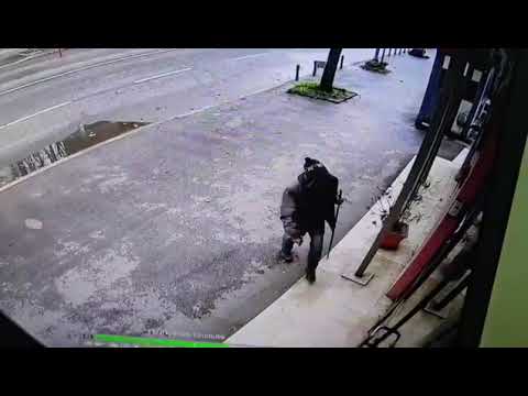 Видео от нападението над българското посолство в Скопие