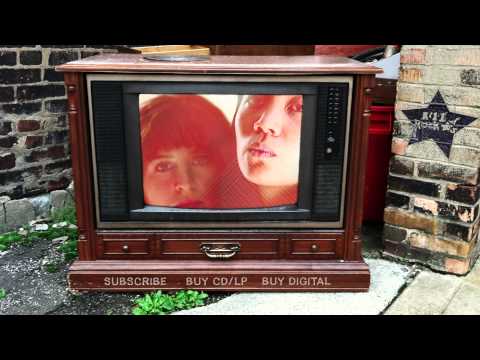 Thao & Mirah – Little Cup (from Thao & Mirah)