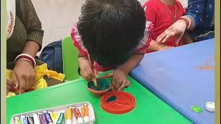 दिवाली उत्सव पर दिव्यांग बच्चों द्वारा कला और शिल्प गतिविधि;?>