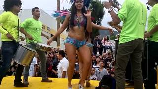 preview picture of video 'La Batucada En El Desfile De Carnaval Amatitan 2015'