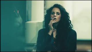 Lana Del Rey - Is It Wrong