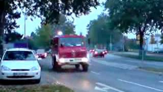 preview picture of video 'TLF der Freiwilligen Feuerwehr Kücknitz'