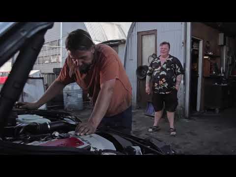 Tiedätsä muuten minkä takia muitakin autoja kuin mersuja ylipäätään tehdään?