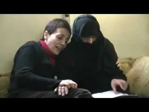 a 70 years old woman singing and telling the world about her pain ! - YouTube.mp4