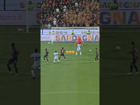 ÇALHANOĞLU with an UNREAL curler 🤯 #SerieA #CagliariInter